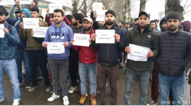 Students protests in Sopore, Srinagar against attacks on Kashmiris outside Valley