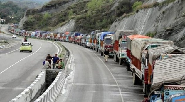 Kashmir highway closed for civilian traffic, only vehicles with essential items allowed