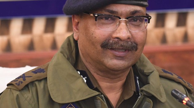 Militants use civilians as human shields in encounters at the behest of Pakistan: DGP