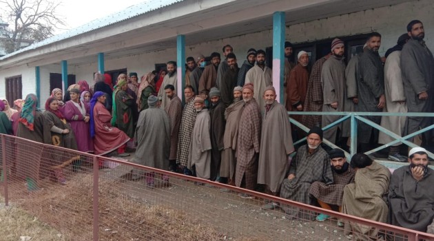DDC Elections- 4th Phase: 41.94% votes polled till 1PM across J&K