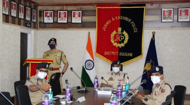 Over 100 militants active in South Kashmir, Says DGP