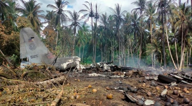 Some Philippine troops jump before military plane crashes in flames, killing at least 45