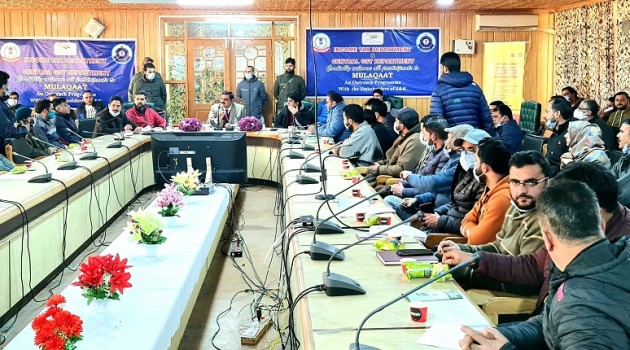 Pr. Commissioner Income Tax meets Taxpayers & Youth of Pulwama