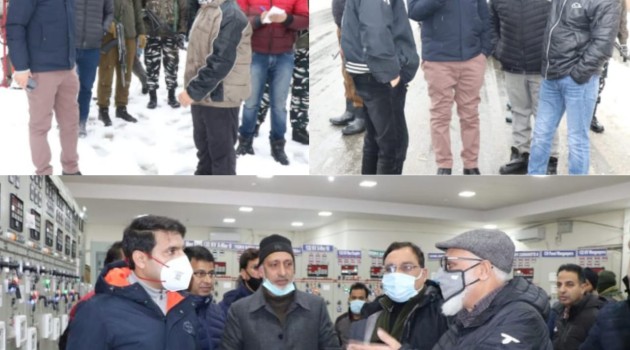 DC Srinagar tours City areas to oversee Snow clearance, Power restoration