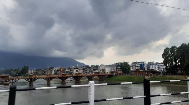 Parts of J&K Receive Rainfall, MeT Forecasts Scattered Showers