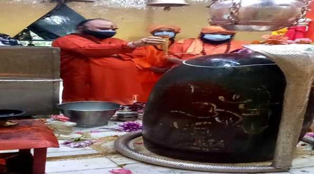 Amarnath’s Chhari Mubarak reaches Shankaracharya temple