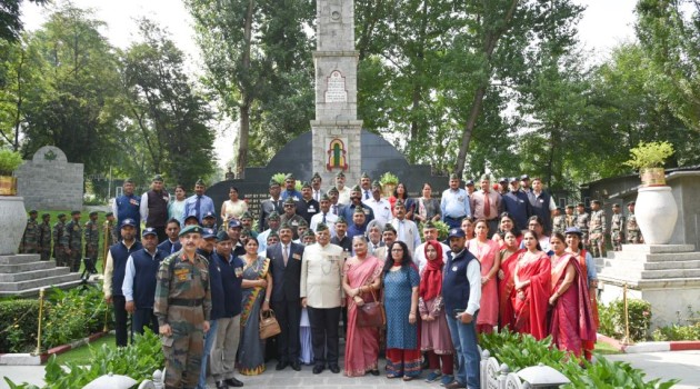 Tri – Services Esm Pay Homage To Heroes Of Kargil War At War Memorial BB Cantt