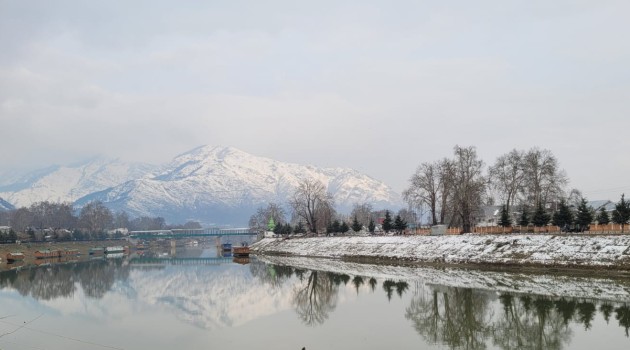 MeT forecasts light snowfall in Kashmir in 24 hours
