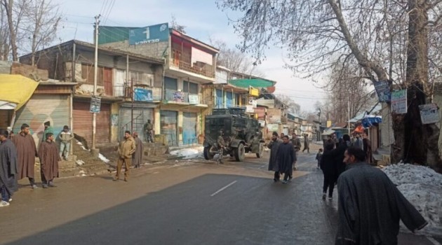 J&K Eviction Process: Over 500 shopkeepers in twin hamlets of Shopian in  precarious situation