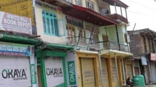 Qazigund shuts against opening of a liquor shop