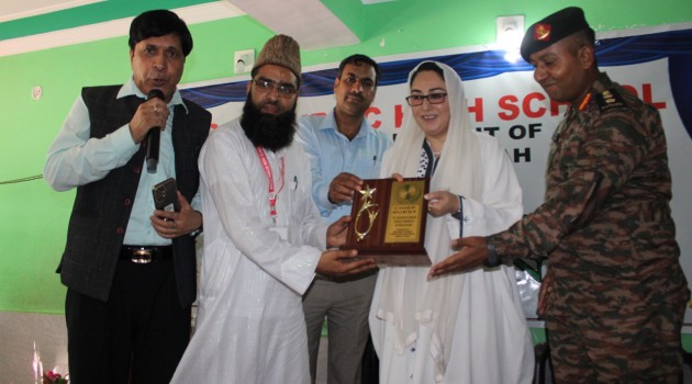 Dr Andrabi visits hill shrines in Poonch, attends Annual Day of Jamia Moin-Us- Sunnah