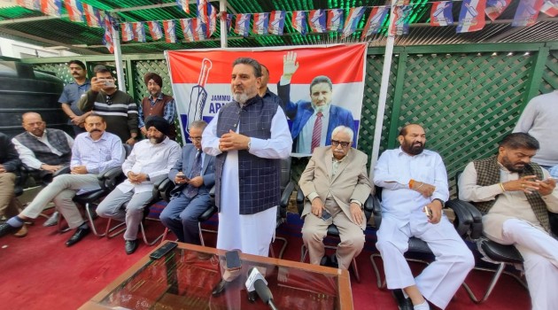 Will resolve all pending issues of Displaced Persons if voted to power: Altaf Bukhari