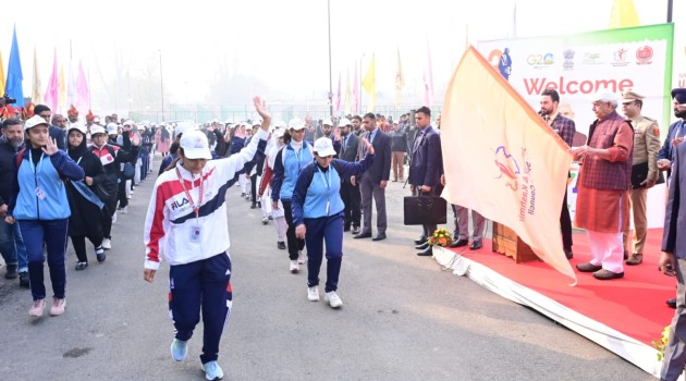 Lt Governor flags off ‘Run for Unity’ to commemorate birth anniversary of Sardar Vallabhbhai Patel in Srinagar