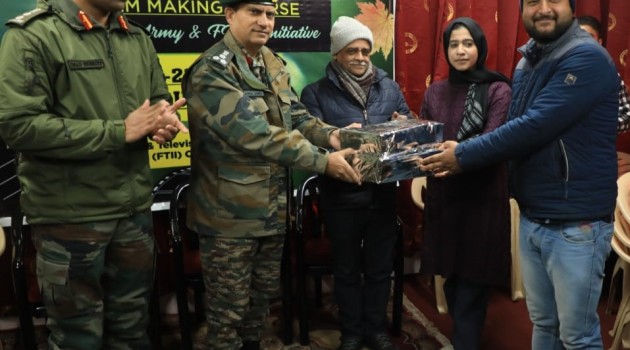 Indian Army Empowers 40 Kashmiri Youth With Innovative “Smartphone Film Making Course”
