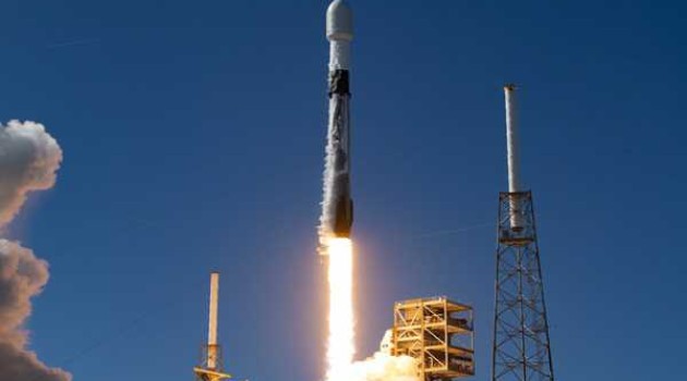 SpaceX launches new resupply mission to space station