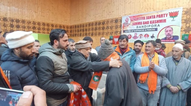 BJP Gains Significant Support as Sarpanches and Panches from PDP, NC, Congress and other parties Join in Mass Joining Program at Bandipora