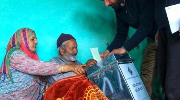 LS24: Home Voting Begins In Baramulla