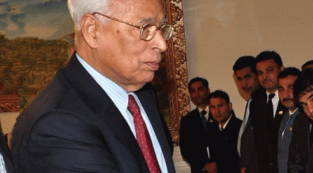 Highlight the enormous damage to health due to tobacco consumption: Vohra