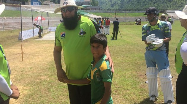 13-year-old ambidextrous bowler impresses at Muzaffarabad trials