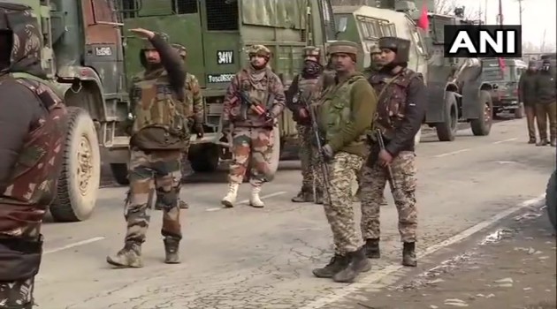 Pulwama gunfight: Two militants, Four army men, civilian killed, operation on