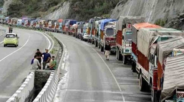 Kashmir highway remains closed due to landslides