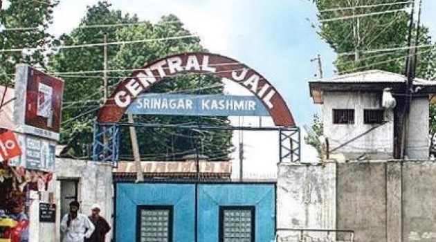 Clashes, fire in central jail, Srinagar
