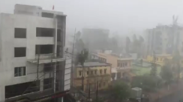 Landfall impact of extremely severe cyclonic storm Fani started in Odisha, Over 1 million evacuated