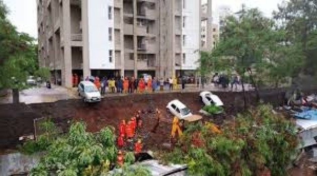 At least 15 dead as wall collapses in Pune