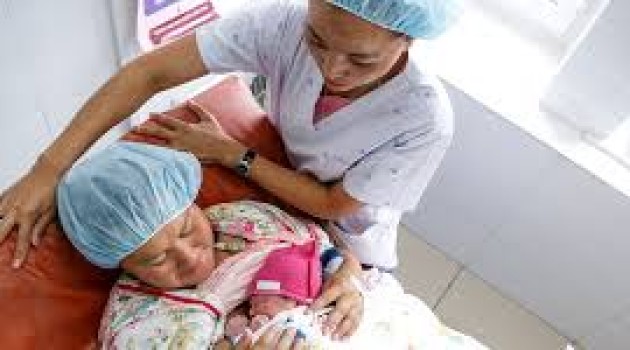 Catastrophic healthcare costs put mothers, newborns at risk: UNICEF