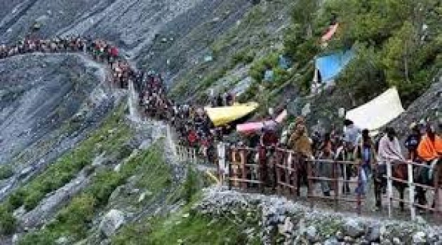 Second batch of 4417 pilgrims leave for Amarnath cave shrine from Jammu