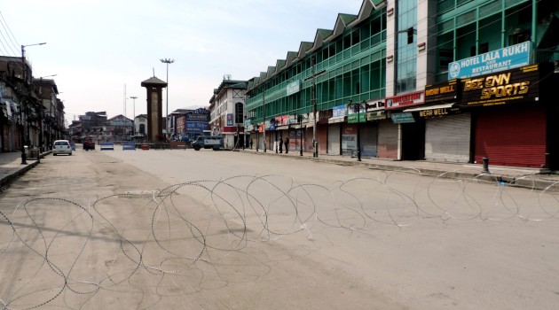 Naikoo’s Killing: Restrictions Tightened, Mobile Services Remain Shut In Kashmir