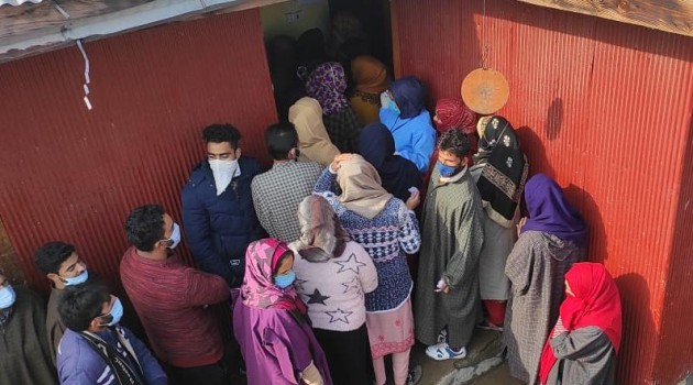 DDC polls: Amid Covid pandemic, bone chilling cold; J&K records 51.7 percent voting in Phase 1