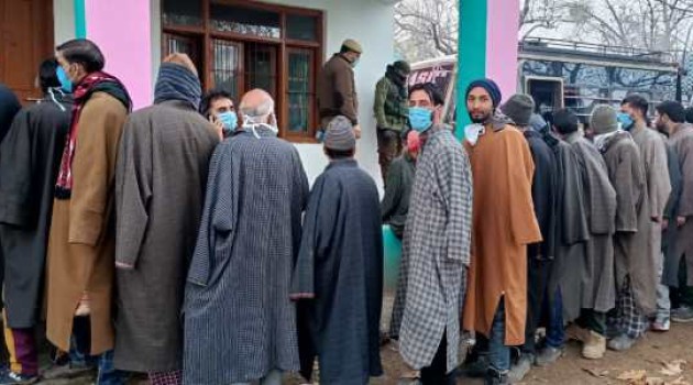 DDC election phase 2nd  Voters come out to vote despite severe cold,6.61 percent votes cast till 9 AM