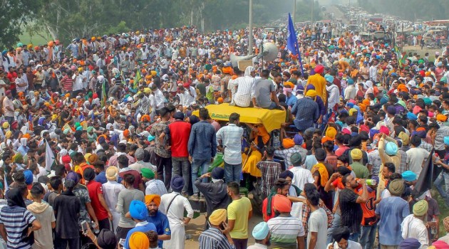 Tractor to Twitter: Punjab farmers step up protest digitally