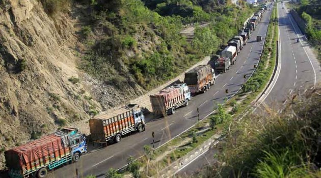 Traffic suspended on Srinagar-Jammu highway for weekly maintenance
