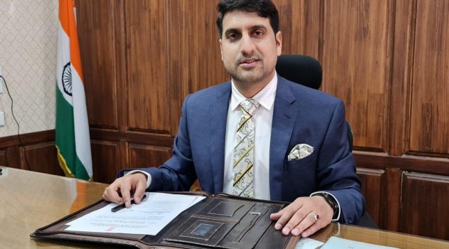 District Administration Srinagar for cent percent coverage of 15-18 age group for Covid-19 vaccination 