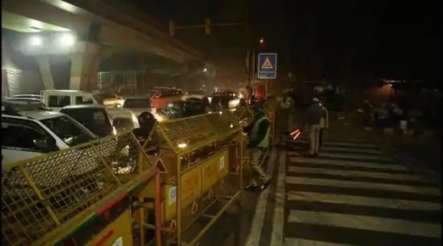 COVID-19: Weekend curfew imposed in Delhi