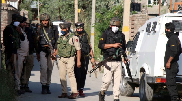 Central Kashmir: 3 Militants killed; 3 Cops, CRPF Trooper Injured In Pantha Chowk