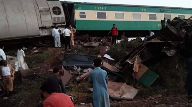 30 killed, several injured as two passenger trains collide in southern Pakistan