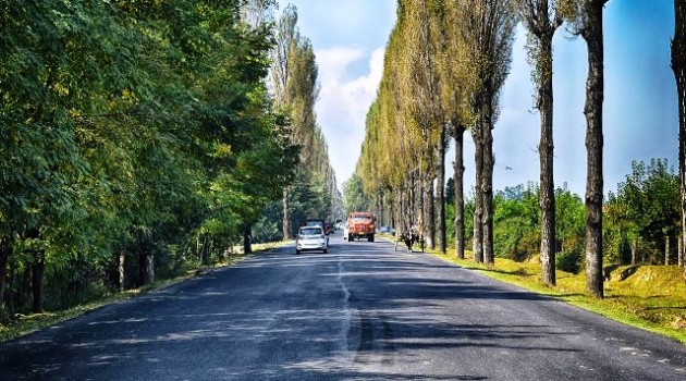 Srinagar-Muzafarabad road restored after remaining closed for several hours