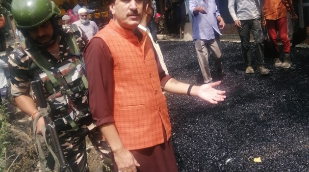 BJP JK spokesman Altaf Thakur inaugrates two fully mecdamised roadlinks in Pulwama district