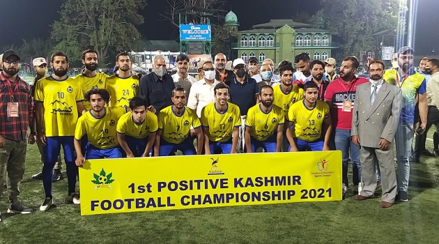 J&K Police XI defeated Kashmir Maharaja FC in a tie breaker.