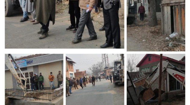 Demolition drive carried out in Dadsara, Tral
