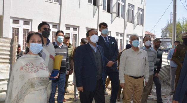 Advisor Bhatnagar conducts surprise inspection of GWC, Srinagar