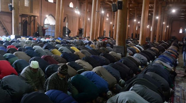 Jamia Masjid Srinagar Reopens After 7 Months