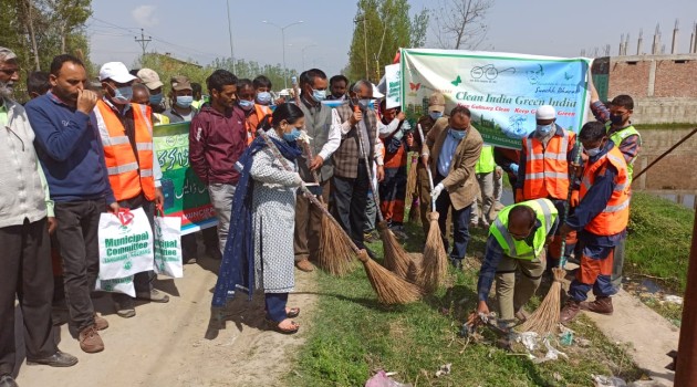 Special Sanitation drive conducted from Srinagar outskirts to famous tourist destination “Gulmarg”