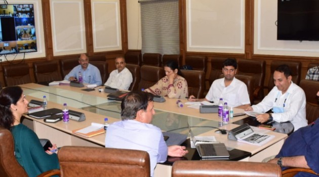 Dr Samoon chairs meeting to discuss opening of new ITIs in JK