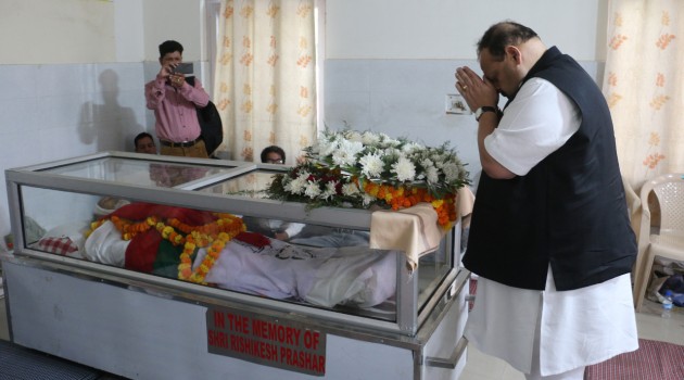 Rana expresses grief over demise of Prof Bhim Singh, lays wreath on his mortal remains 