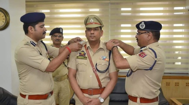DGP decorates newly promoted DySsP, a Sub Inspector