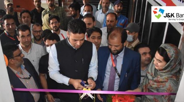 J&K Bank throws open its new premises at Laroo Kulgam